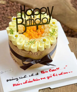 Bánh mềm mịn, phủ chà bông và phô mai béo ngậy cực hấp dẫn.