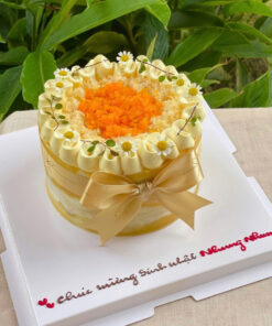 Lớp sốt trứng muối sánh mịn, đậm đà ngay từ cái nhìn đầu tiên