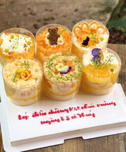 Combo bánh tại Archi Cake – vừa ngon vừa tiện chia sẻ. Bánh bông lan trứng muôi Bánh mềm mịn, chà bông đậm đà, sốt trứng muối béo ngậy cực cuốn.