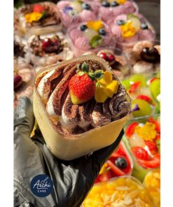 Dessert panna cotta vị socola két hợp dâu tây, trang trí trái cây tươi đẹp mắt tại Archi cake phan thiết