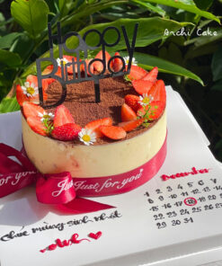 Bánh tiramisu cho nữ với lớp kem béo nhẹ, vị socola hài hòa – món quà sinh nhật tinh tế cho bạn gái, người thân.