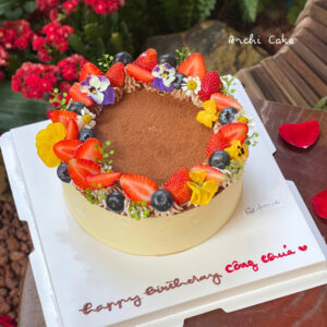 Bánh tiramisu socola cho nữ Archi Cake Phan Thiết – đẹp mắt, nhẹ nhàng, phù hợp nhiều độ tuổi và phong cách.