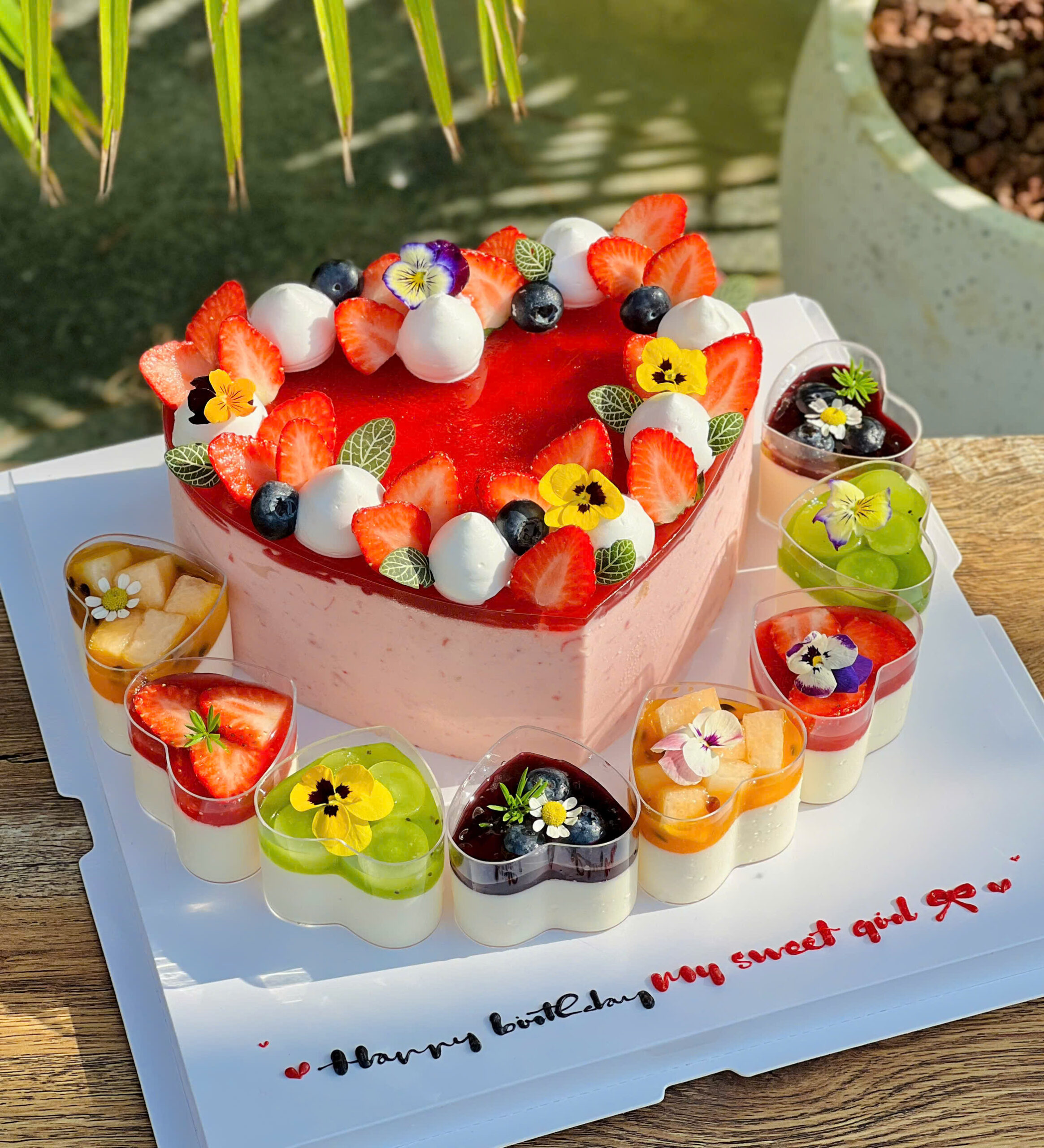 Set Bánh Sinh Nhật Mix Vị Trái Cây – Dâu Tây, Nho, Cherry, Socola & Chanh Dây. Sự Kết Hợp Hoàn Hảo Panna Cotta & Tiramisu tại Archi cake