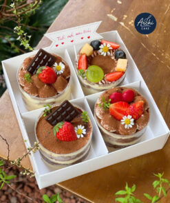 set bánh mousse dạng hũ mix vị trái cây tại archi cake