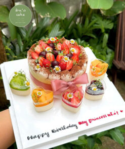 Set Bánh Sinh Nhật Mix Vị Trái Cây – Dâu Tây, Nho, Cherry, Socola & Chanh Dây. Sự Kết Hợp Hoàn Hảo Panna Cotta & Tiramisu tại Archi cake