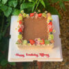 Bánh sinh nhật cho sếp nam và nữ với tiramisu sang trọng – thiết kế gọn gàng, lịch sự và tinh tế.