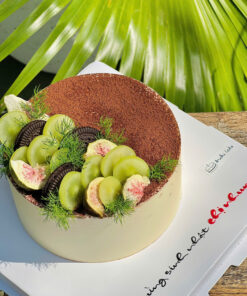 Bánh sinh nhật cho sếp nam và nữ với tiramisu sang trọng – thiết kế gọn gàng, lịch sự và tinh tế.